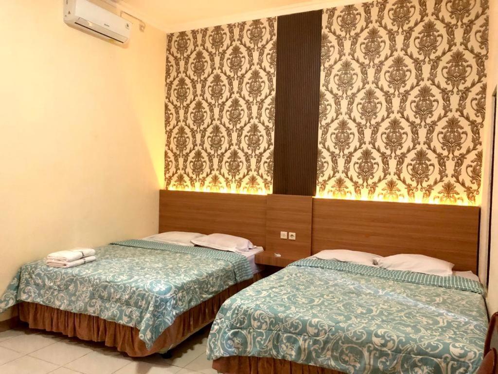 Grafika Hotel Dan Resto Gombong  Exterior foto